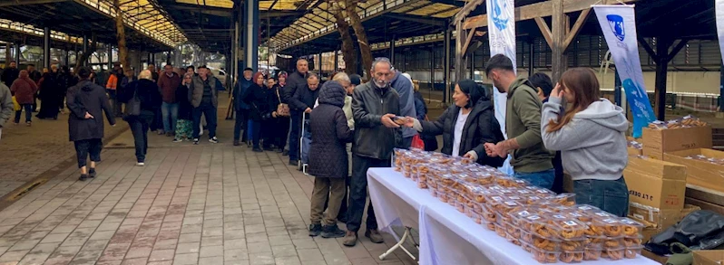 Çanakkale Belediyesinden Kandil Simidi İkramı...