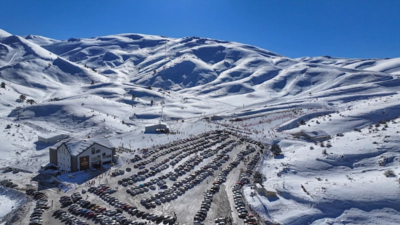 Denizli Kayak Merkezi 2025’e görkemli bir başlangıç yaptı