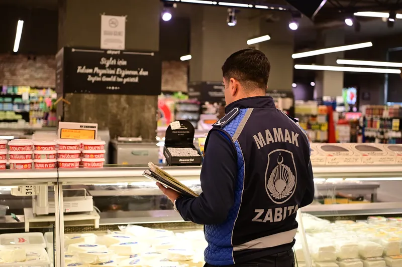 Mamak’ta Zabıta Ekipleri Gıda İşletmelerinde Kapsamlı Denetim Gerçekleştirdi