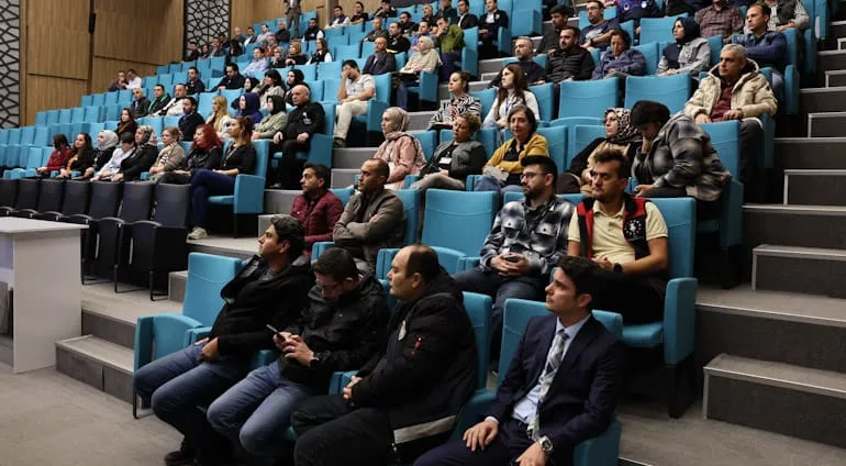 Kütahya Belediyesi Personeline İş Ahlakı Eğitimi Verildi