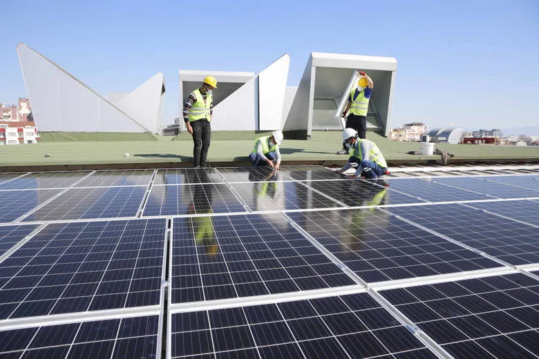 Antalya Büyükşehir Belediyesi yenilenebilir enerji yatırımlarıyla 145 bin hanenin elektrik ihtiyacını karşılıyor