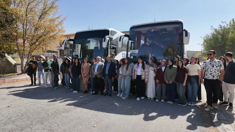 Başkan Büyükkılıç’ın Desteği ile Üniversite Öğrencileri Kayseri’yi Keşfediyor