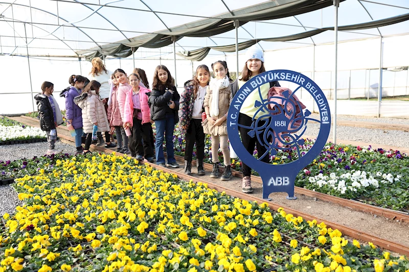 BAŞKAN ÇERÇİOĞLU AYDINLI ÖĞRENCİLERE DOĞA SEVGİSİNİ ÖĞRETİYOR