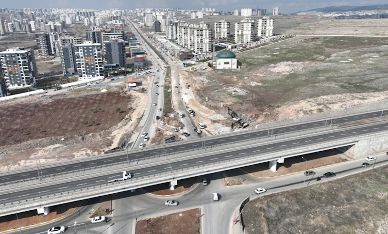 Ataşehir Kavşağında Yol Genişletme Çalışması Devam Ediyor