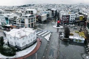 YALOVA’DA KAR YAĞIŞI KARTPOSTALLIK GÖRÜNTÜLER OLUŞTURDU