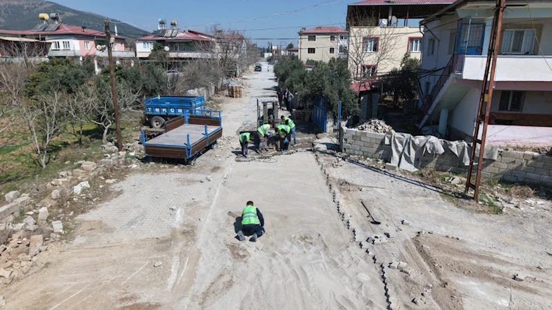 Türkoğlu’nda Altyapının Ardından Yollar da Yenileniyor