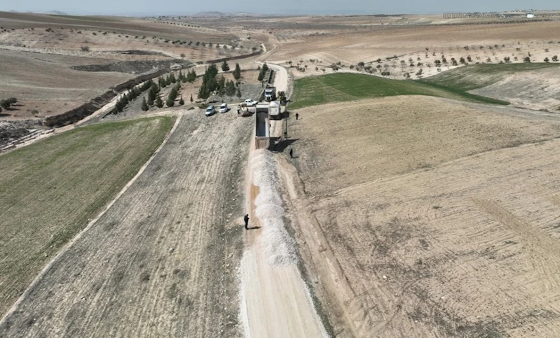 SURUÇ’A ULAŞIMI 25-30 KİLOMETRE KISALTACAK YOL, DAHA KONFORLU HALE GETİRİLİYOR