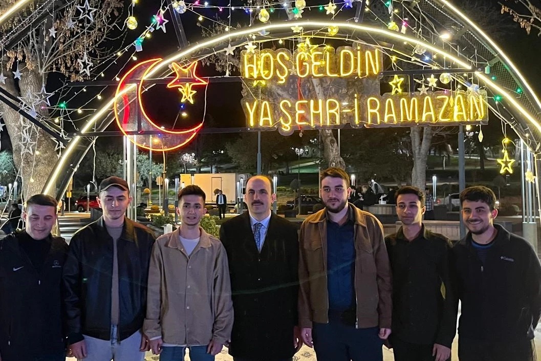 Başkan Altay Konyalıların ramazan coşkusuna ortak oldu