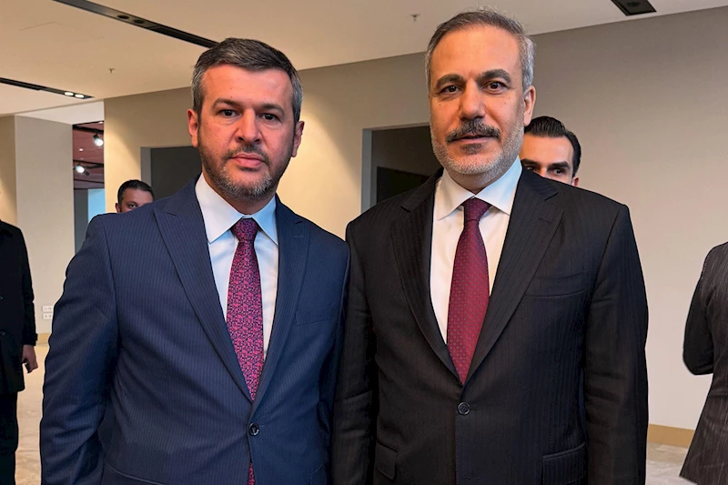 Başkan Çetinkaya, Dışişleri Bakanımız Sn. Hakan Fidan ile Günün ve Toplantının Anısına Bir Araya Geldi