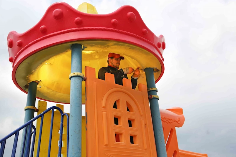 MERAM’IN PARK VE BAHÇELERİNE BAHAR DOKUNUŞU