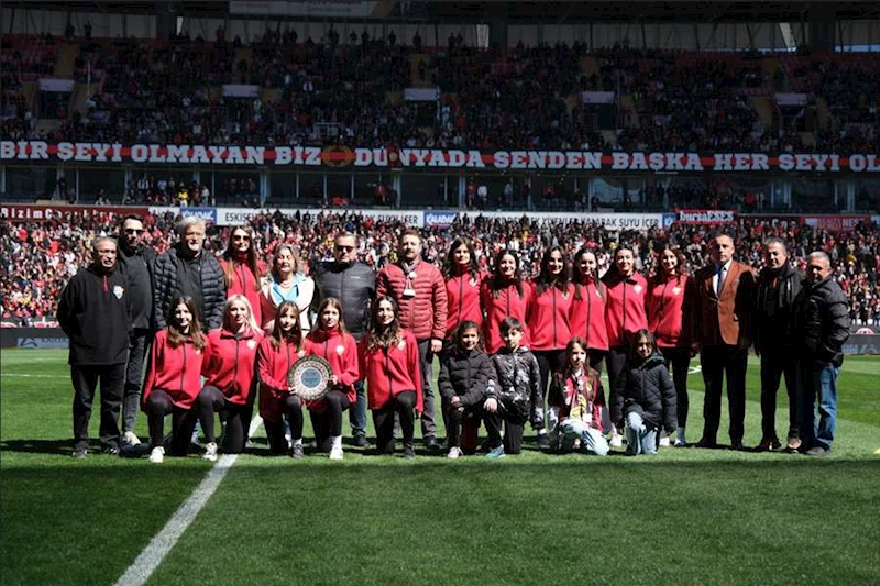 ODUNPAZARI KADIN HENTBOL TAKIMI SÜPER LİG