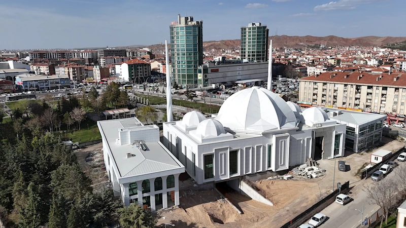 BELEDİYE BAŞKANI DR. EVREN DİNÇER YAPIMINDA SONA GELİNEN SELÇUKLU KÜLLİYESİNDE İNCELEMELERDE BULUNDU