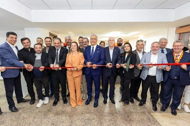 Konak’ta Açılış Maratonu: İki Kütüphane, Bir de Mutluluk Kahvesi