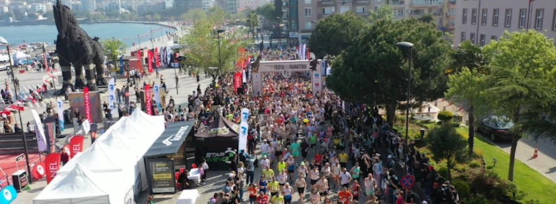 Kentte, Troya Yarı Maratonu Heyecanı...