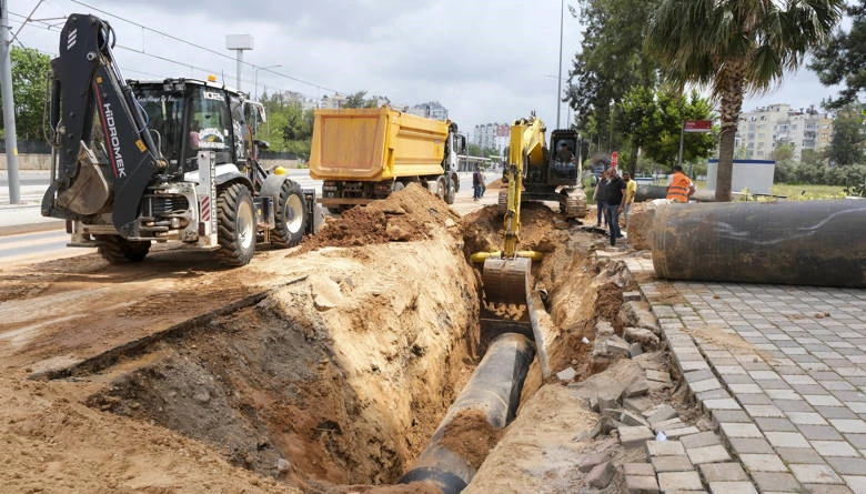 Muratpaşa’dan Kepez’e yatay sondaj geçişiyle içme suyu