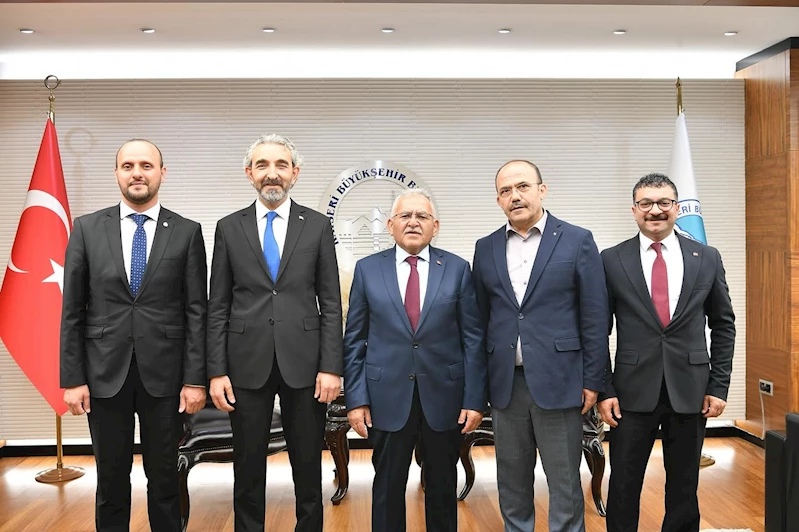 Başkan Büyükkılıç, Hizmet-İş Sendikası Kayseri Şube Başkanlığı’nı Ağırladı