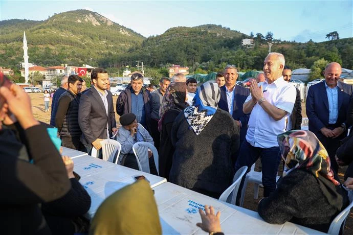 BAŞKAN ÖZÇELİK ELİKESİK MAHALLE SAKİNLERİYLE BULUŞTU