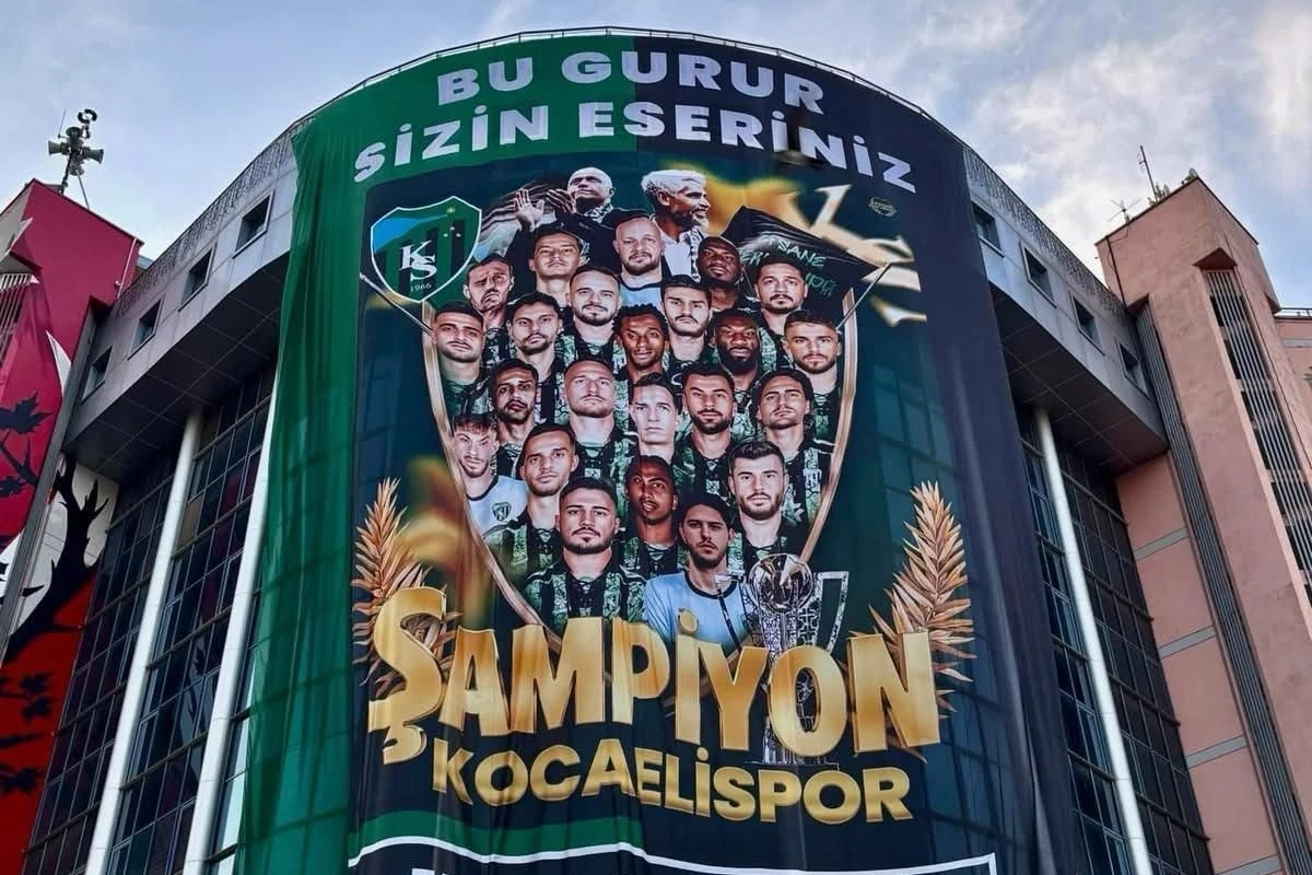 Dev Kocaelispor bayrağ Belsa