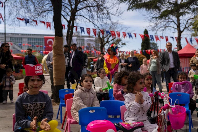 ÖZGÜRLÜK VE DEMOKRASİ ŞENLİĞİ, SARAÇHANE’DE DEVAM EDİYOR