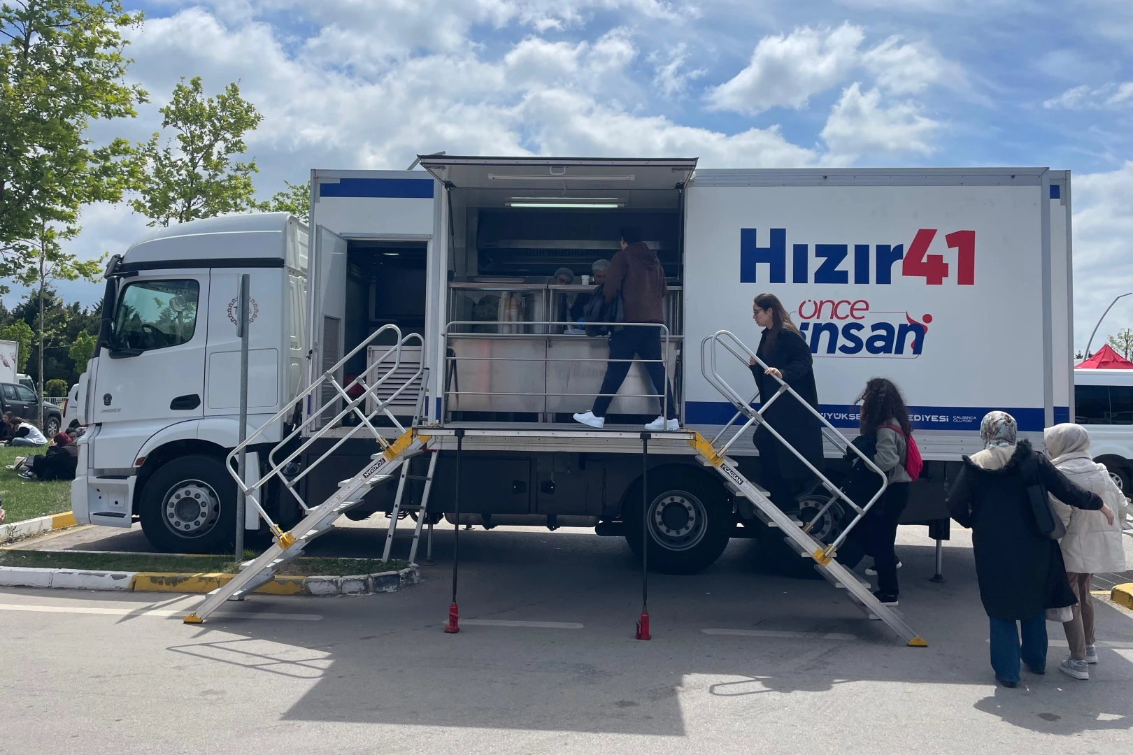 Hızır 41, Kariyer Fuarı’nda afet hazırlıklarını tanıttı