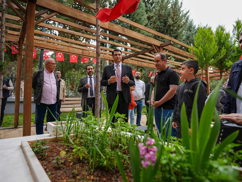 BAŞKAN YILMAZ’DAN ŞEHİT AİLELERİ VE ULU ÇINARLARA ZİYARET