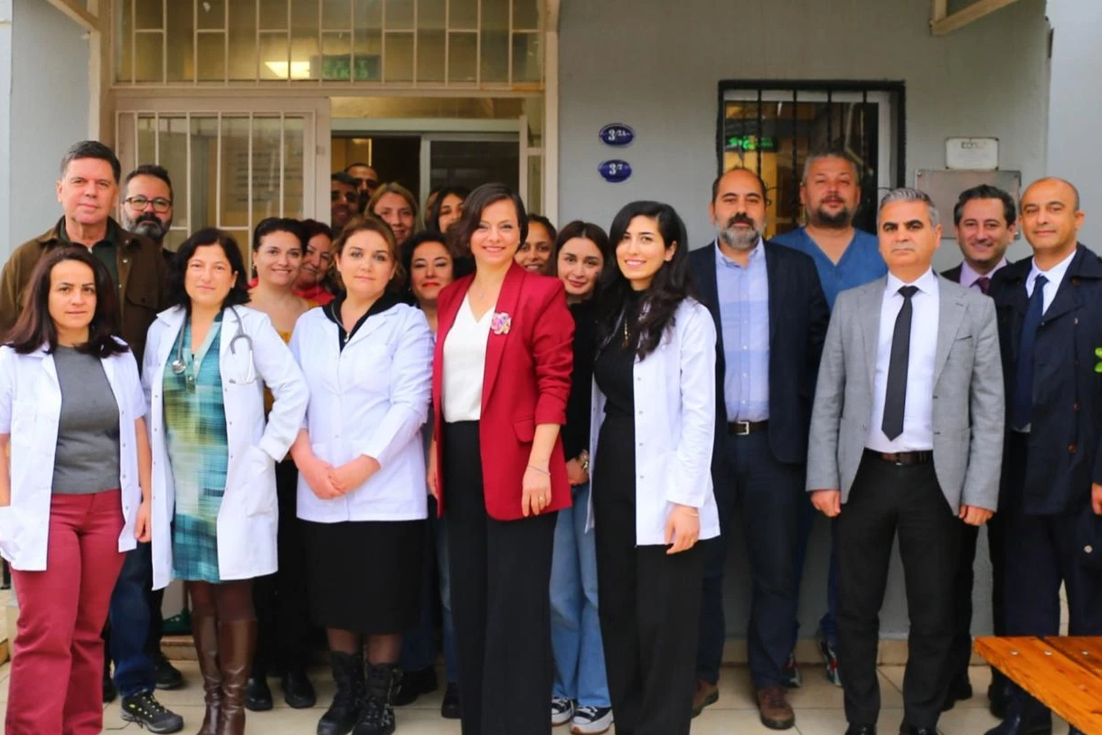 Başkan Kınay’dan çalışanlarına anlamlı ziyaret “Birlikte Daha Güçlüyüz”