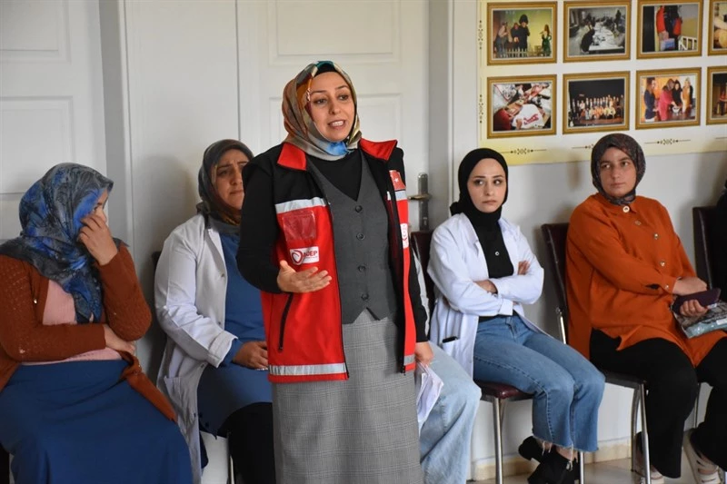 SİİRT BELEDİYESİ, KADINLARA YÖNELİK AİLE EĞİTİM PROGRAMI SEMİNERİ DÜZENLEDİ