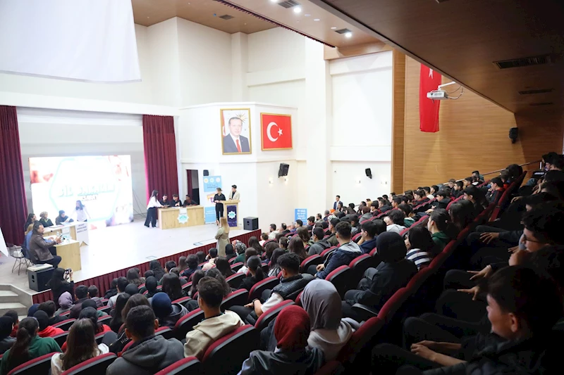 LİSELER ARASI BİLİM VE KÜLTÜR YARIŞMASI BÜYÜK İLGİ GÖRÜYOR