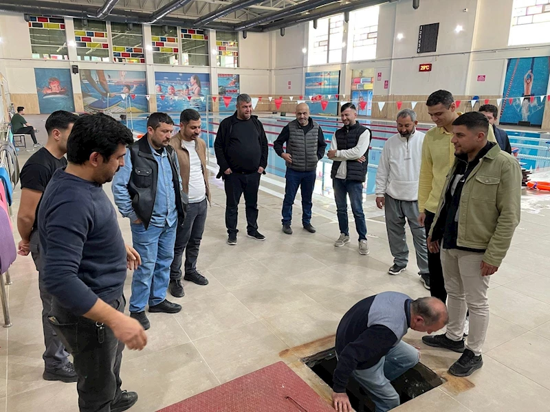 Hijyen ve güvenlik için havuz personeline eğitim