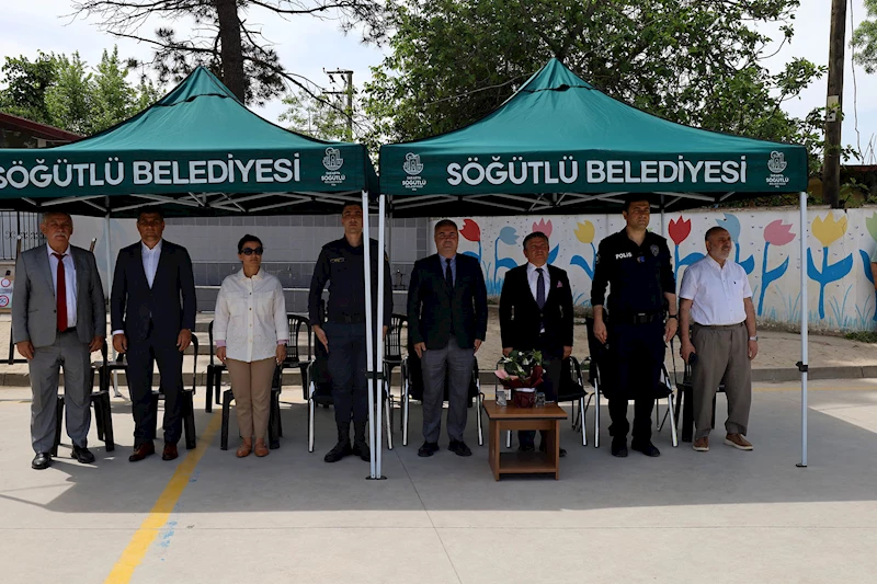 En renkli trafik etkinliği yine Büyükşehir’den: Güvenli trafiğin şartlarını ‘tebessümle’ öğrendiler