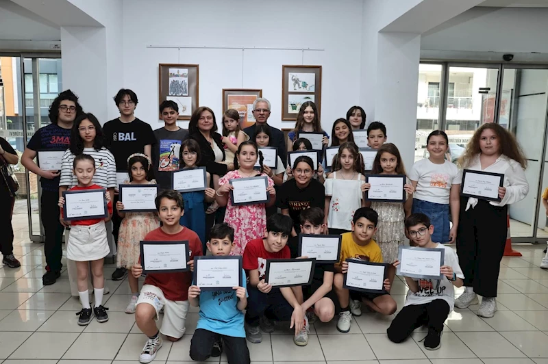 Karikatür Atölyesi katılımcılarından yıl sonu sergisi