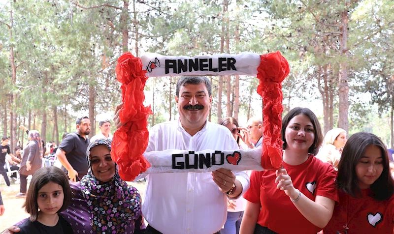 ANNELER GÜNÜ TOROSLAR’DA COŞKUYLA KUTLANDI