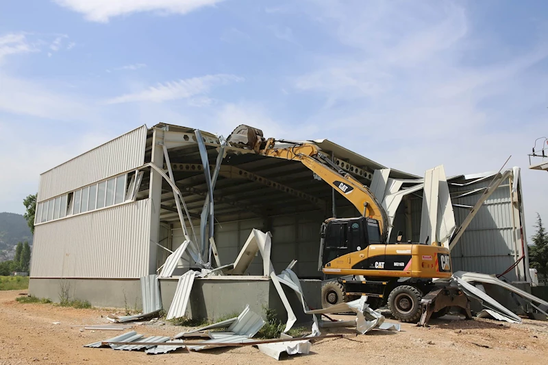Yaylacık Mahallesi’nde kaçak yapılar yıkıldı