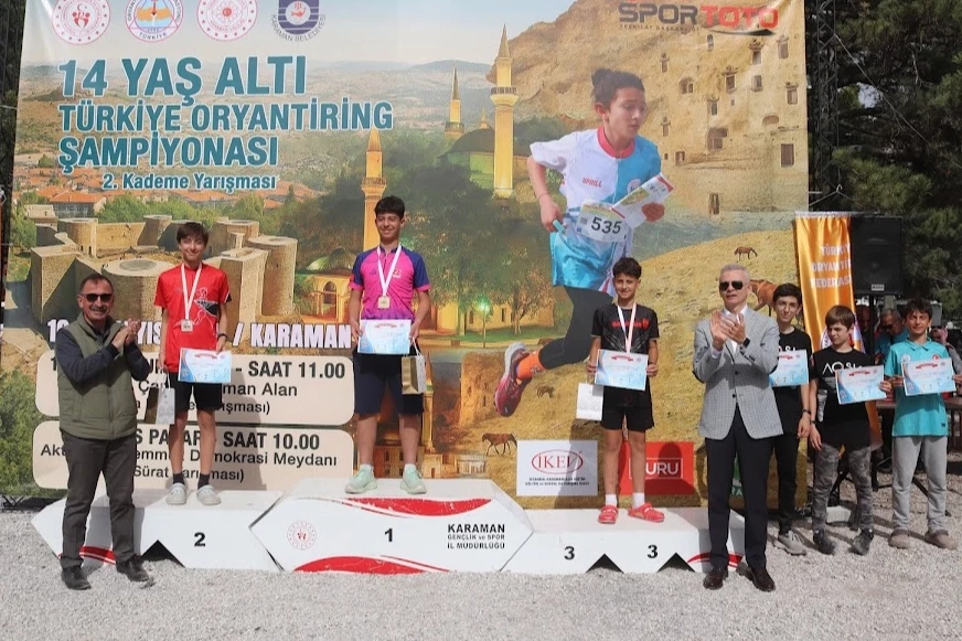 Bostanlıspor’dan Karaman’da çifte şampiyonluk