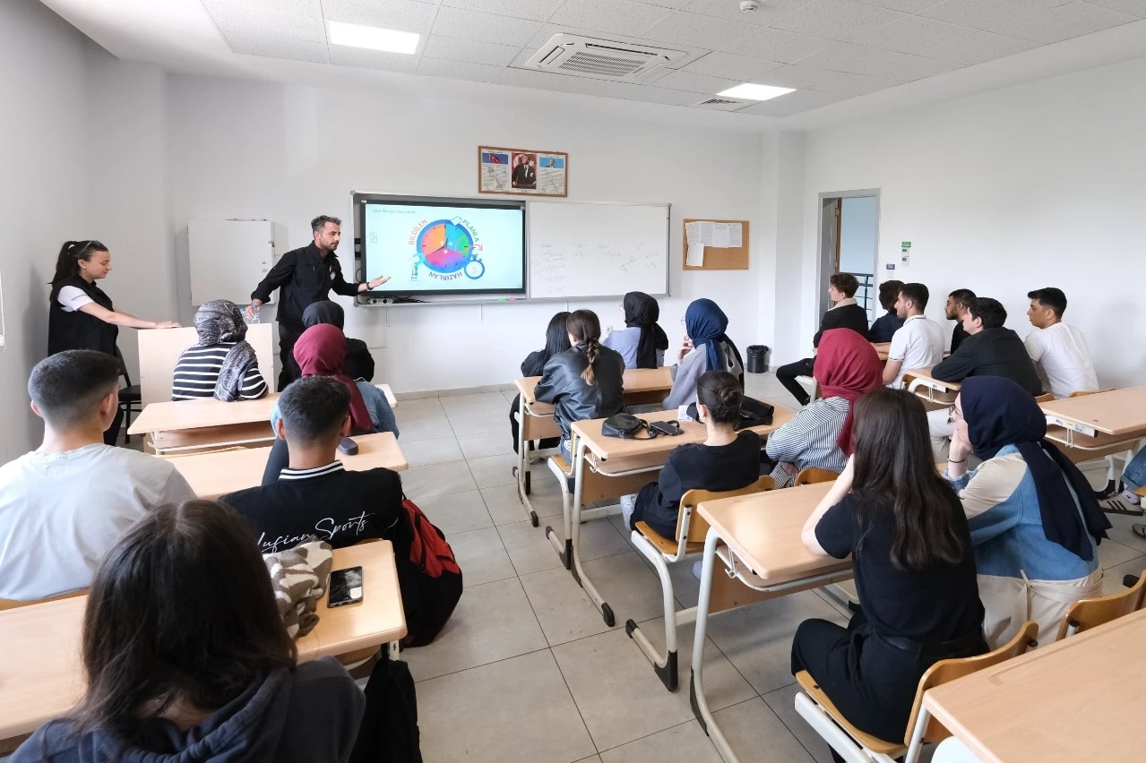 Bursa Büyükşehir’den gençlere afet bilinci eğitimi