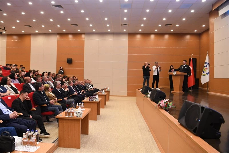 EŞ BAŞKANLARIMIZ KARİYER GÜNLERİ PROGRAMINA KATILDI.