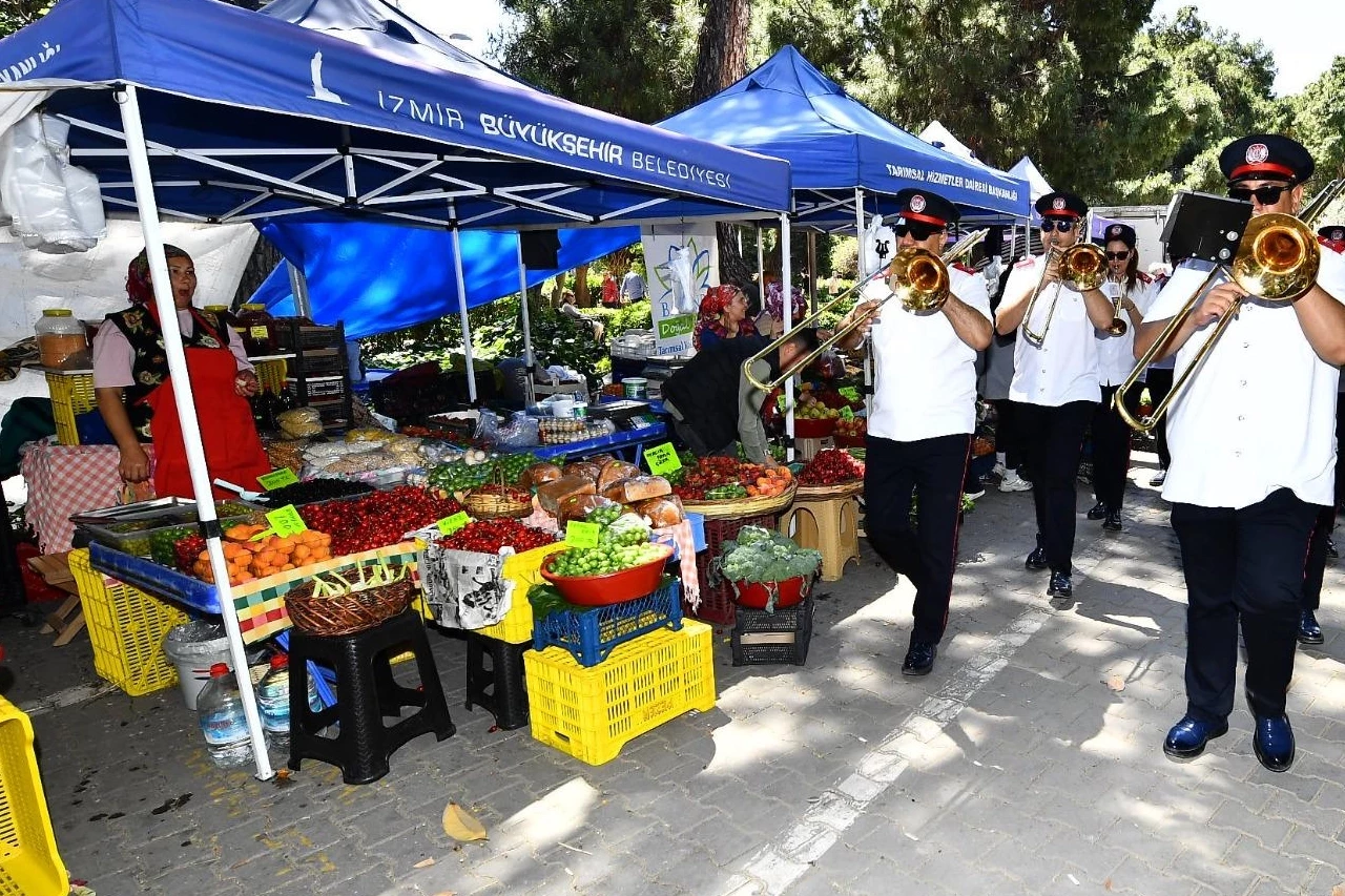İzmir’de Dünya Çiftçiler Günü coşkusu yaşandı