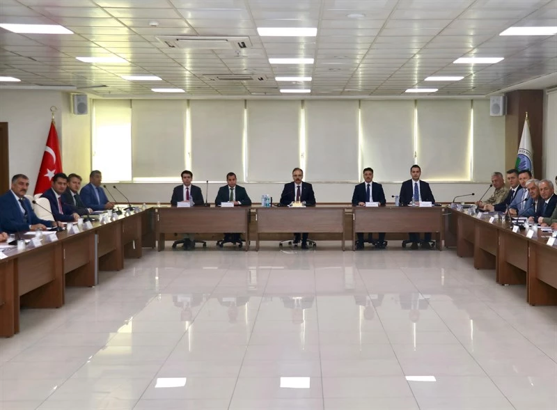 İL HAYVANLARI KORUMA KURULU TOPLANTISI VALİ VE BELEDİYE BAŞKAN VEKİLİ DR. KEMAL KIZILKAYA BAŞKANLIĞINDA GERÇEKLEŞTİRİLDİ