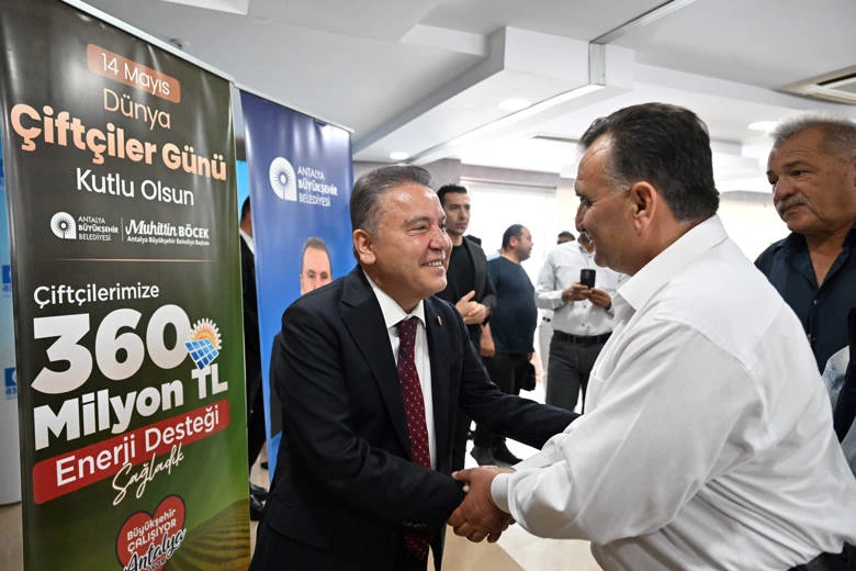 Başkan Muhittin Böcek çiftçilerle bir araya geldi