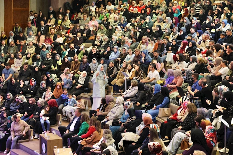 Saliha Erdim ile “Aile ve Aile’nin Toplumdaki Yeri” Söyleşisinde Salon Doldu Taştı