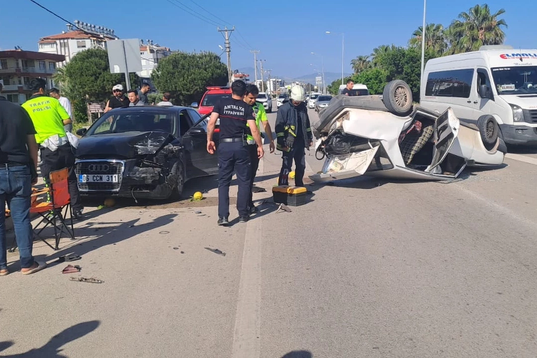 Antalya Finike’de trafik kazası: 1 yaralı