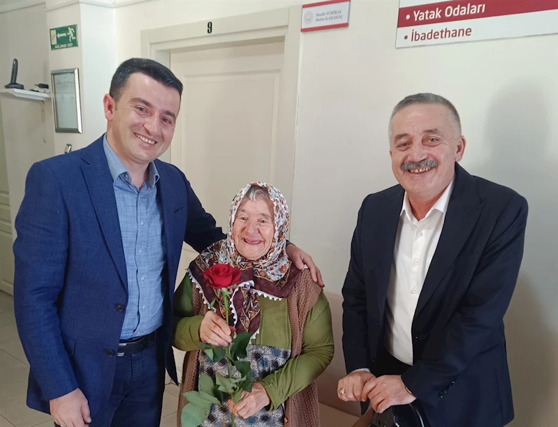 Anneler Günü’nde Anlamlı Dokunuş: Ilgaz Huzurevi ’ne Ziyaret