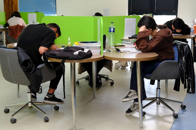 Vani Mehmet Efendi Eğitim Köşkü’nde Deneme Sınavı Yapıldı