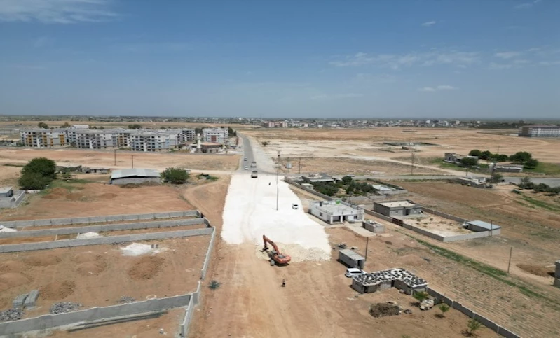 BÜYÜKŞEHİR BELEDİYESİ’NDEN AKÇAKALE’YE YENİ YOL HAMLESİ