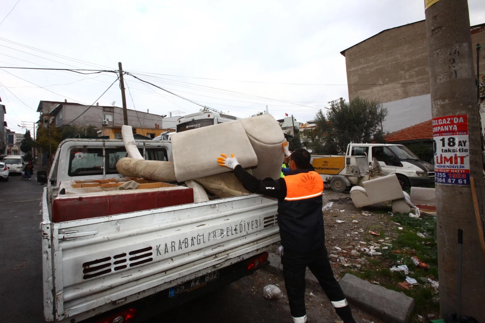 İzmir Karabağlar’da çevre kirliliğine geçit yok!