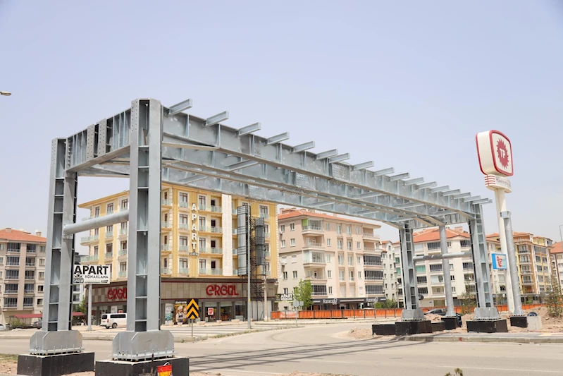 TACİN MAHALLESİ ASANSÖRLÜ YAYA ÜSTGEÇİDİNDE ÇALIŞMALAR DEVAM EDİYOR