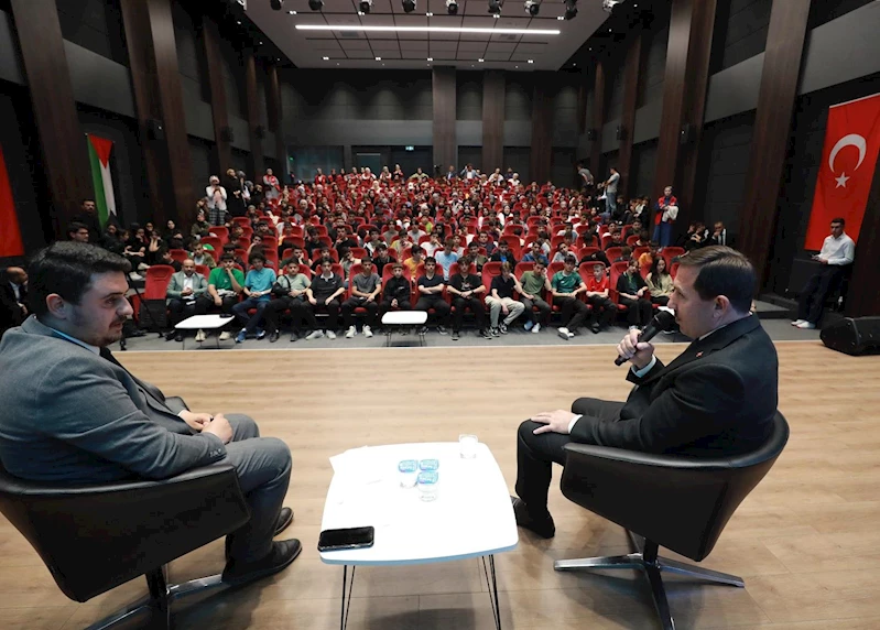 GENÇLERLE BAŞ BAŞA