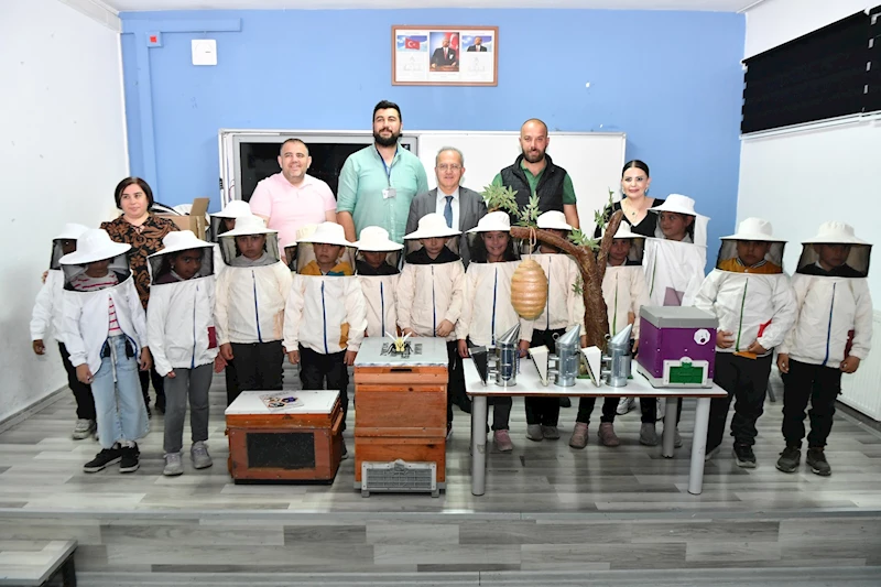 Dünya Arı Günü’nde Minik Öğrenciler Arıcılıkla Tanıştı