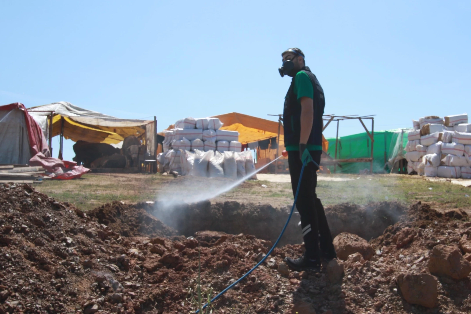 Kocaeli Büyükşehir, kurban pazar yerlerini ilaçlıyor