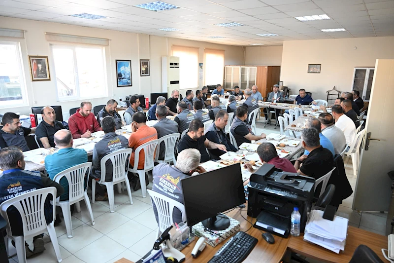 BAŞKANIMIZ EKİCİOĞLU, DESTEK HİZMETLERİ MÜDÜRLÜĞÜ PERSONELİ İLE BULUŞTU